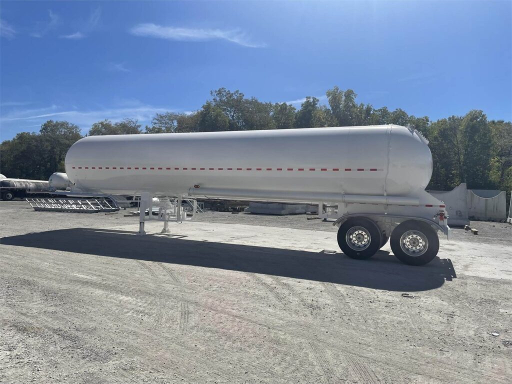 Buy 11600 Gallon Industrial Gas Tank Trailer Online MC-331 LPG LIQUID TANKER IN STOCK