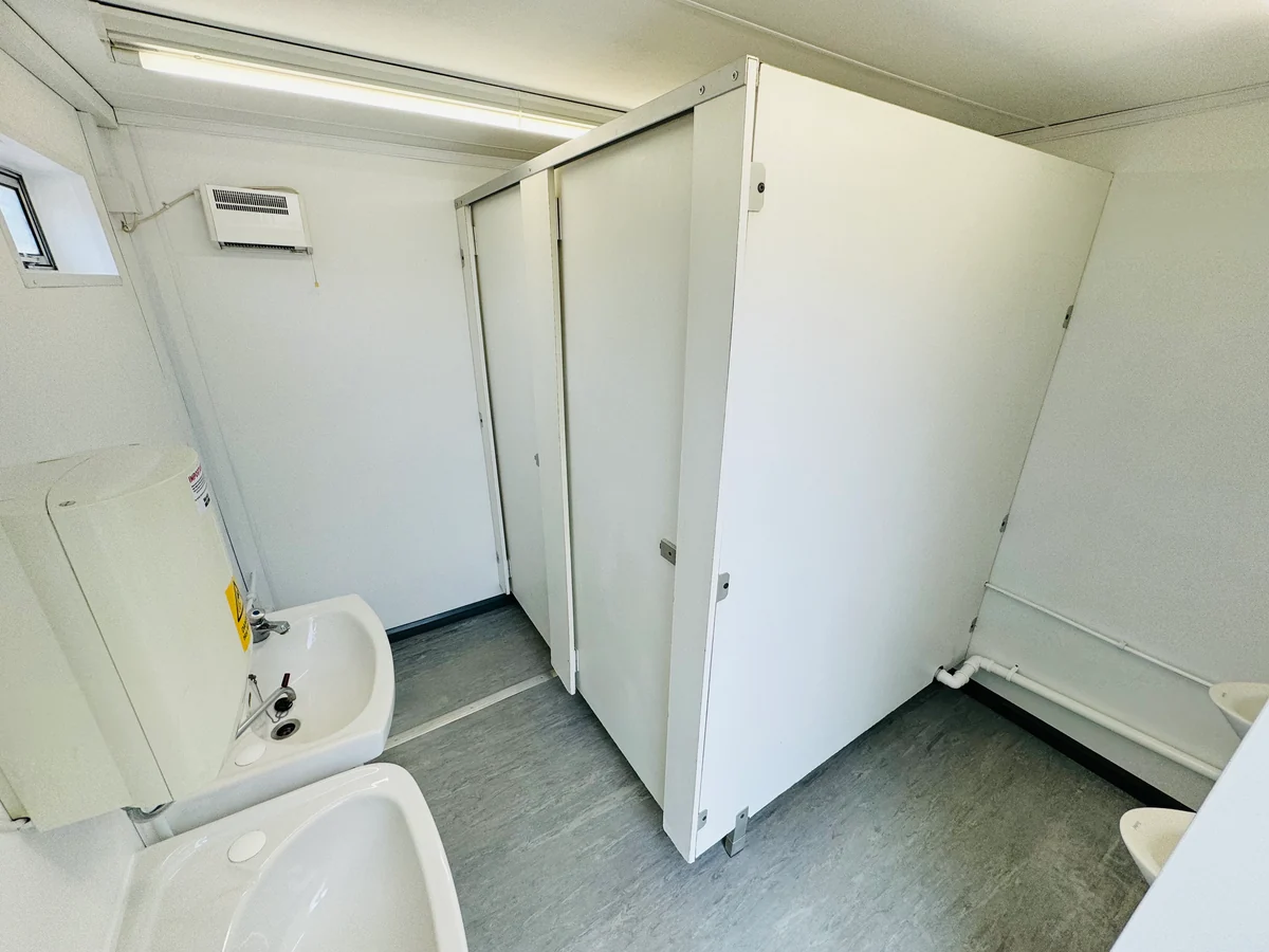 13 x 9 ft | Anti Vandal | 2 + 1 Toilet Block | Portable Building | No 1100 - Image 10