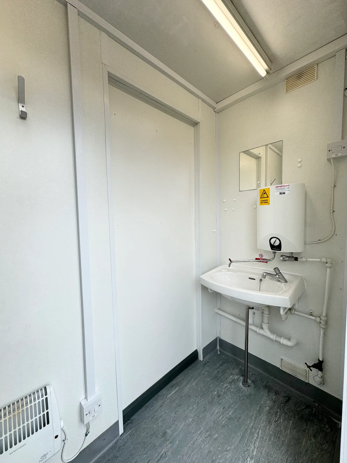 13 x 9 ft | Anti Vandal | 2 + 1 Toilet Block | Portable Building | No 1100 - Image 7
