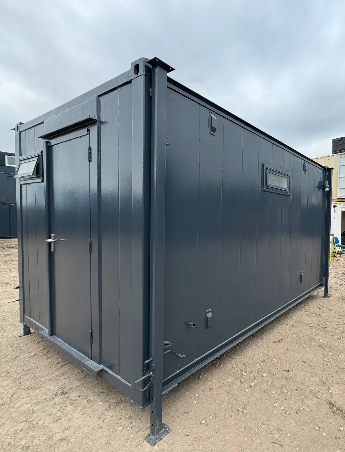 13 x 9 ft | Anti Vandal | 2 + 1 Toilet Block | Portable Building | No 1100 - Image 3