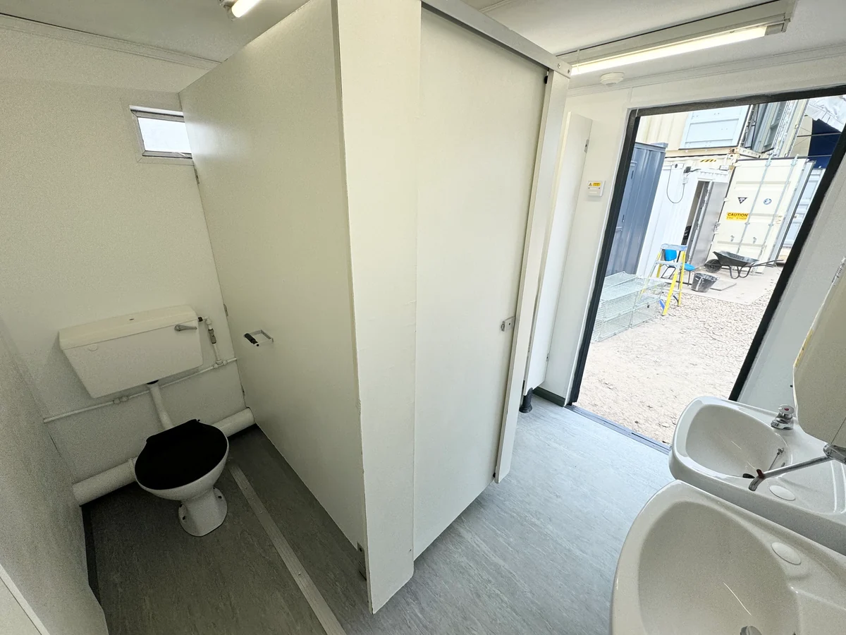 13 x 9 ft | Anti Vandal | 2 + 1 Toilet Block | Portable Building | No 1100 - Image 2