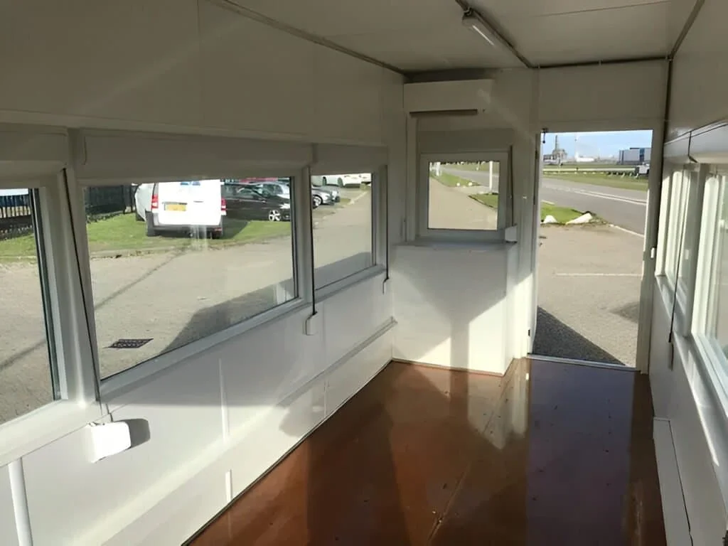 20ft High Cube Fixed Glazing Observation Shipping Container - Image 7
