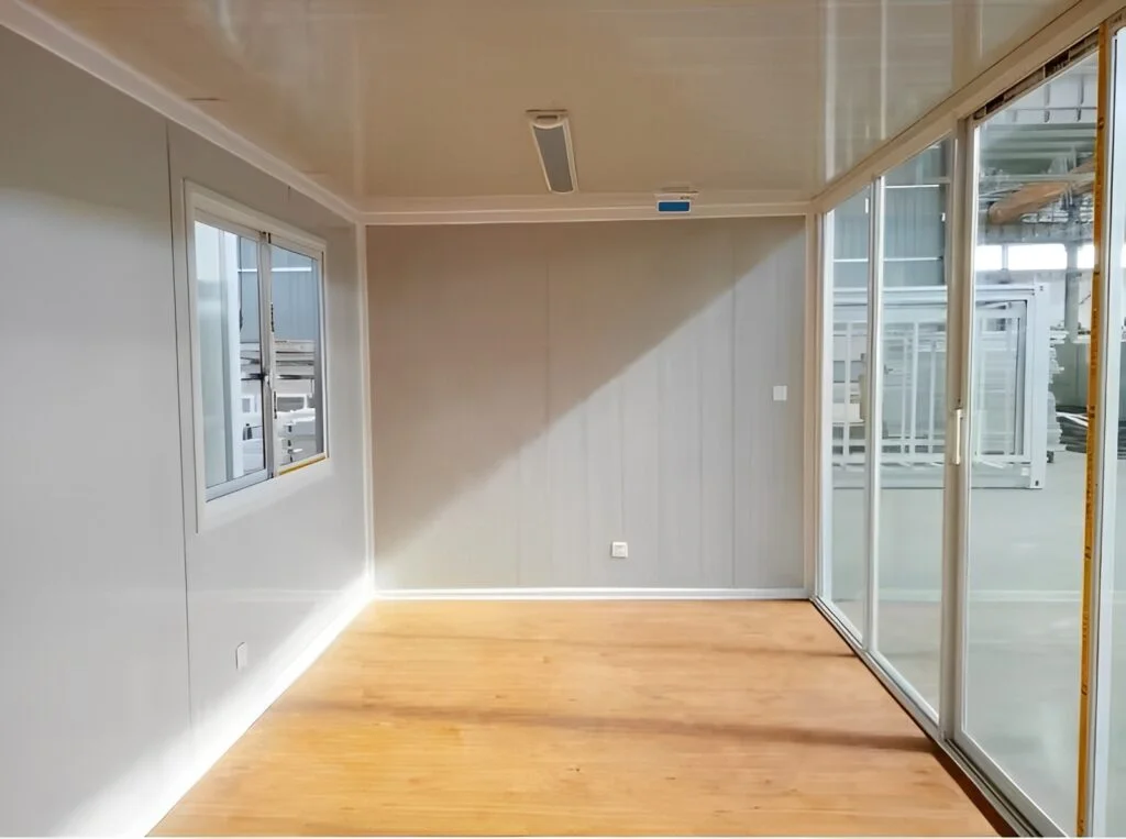 40ft Luxury Good Quality Prefab Modern Container Home - Image 2