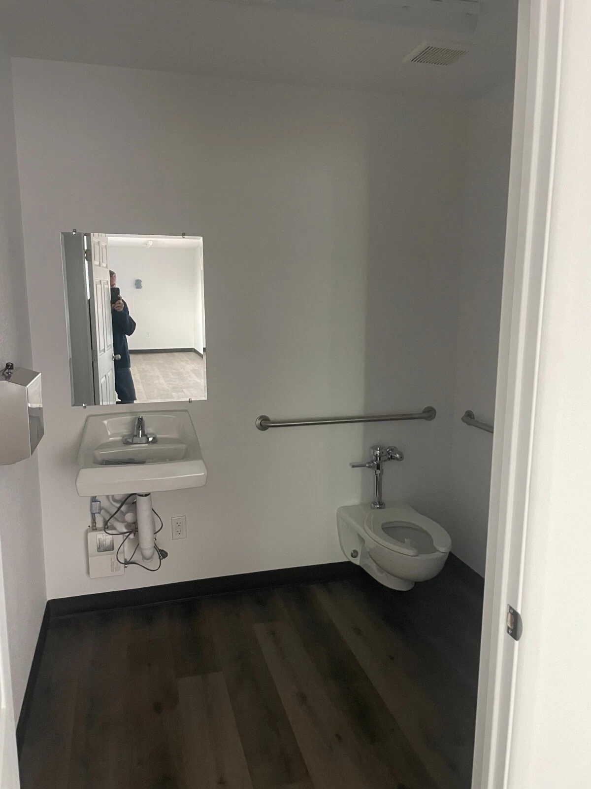 40ft Shipping Container Office with Restroom and HVAC System - Image 6