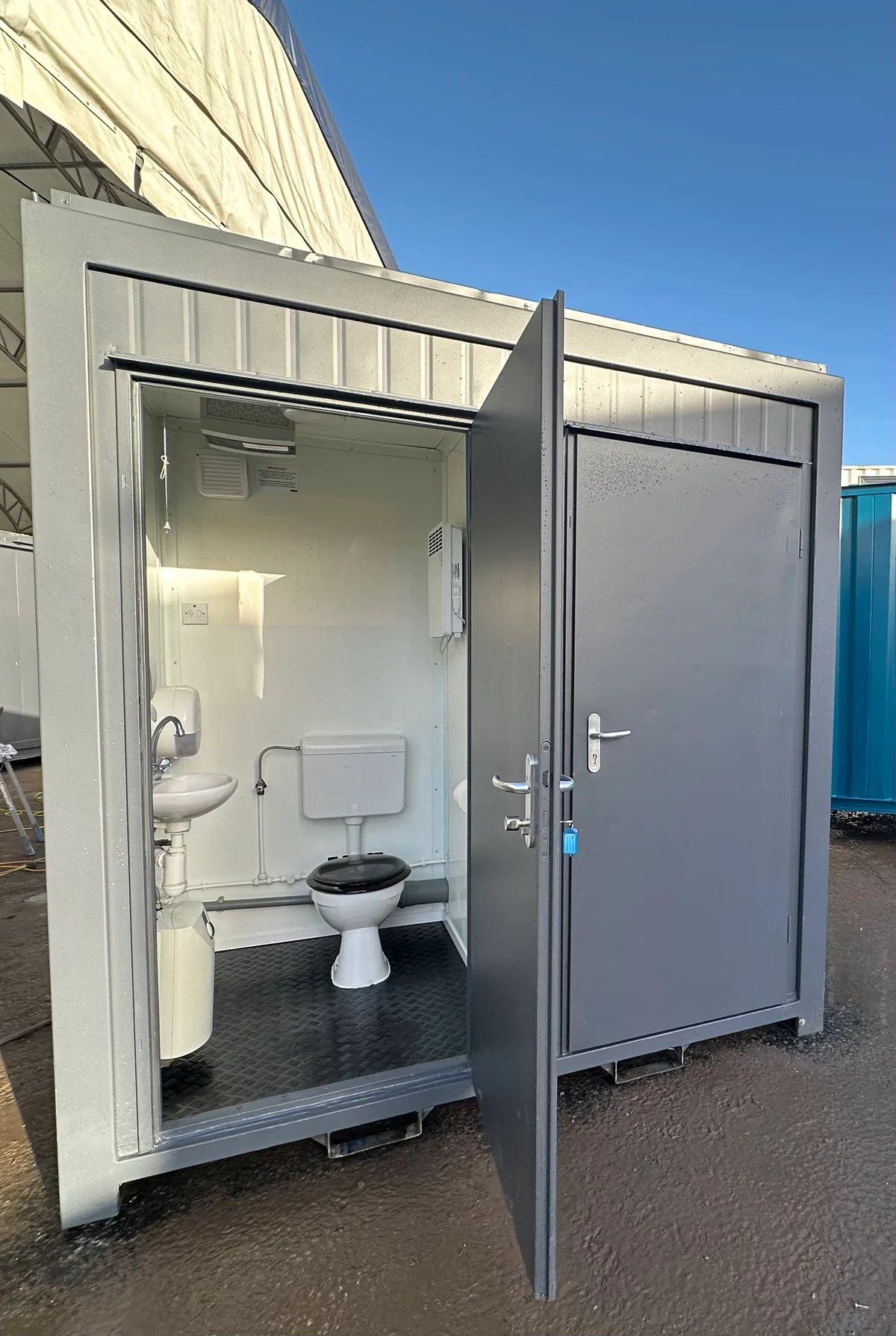 Double Toilet Block | Male Female WC | 8x5 Ft | Refurbished Portable Toilet Block | 1+1 Toilet