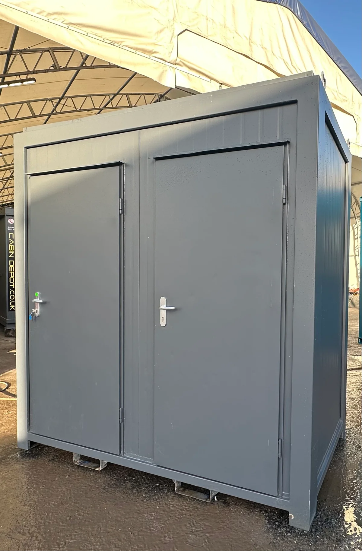 Double Toilet Block | Male Female WC | 8x5 Ft | Refurbished Portable Toilet Block | 1+1 Toilet - Image 7