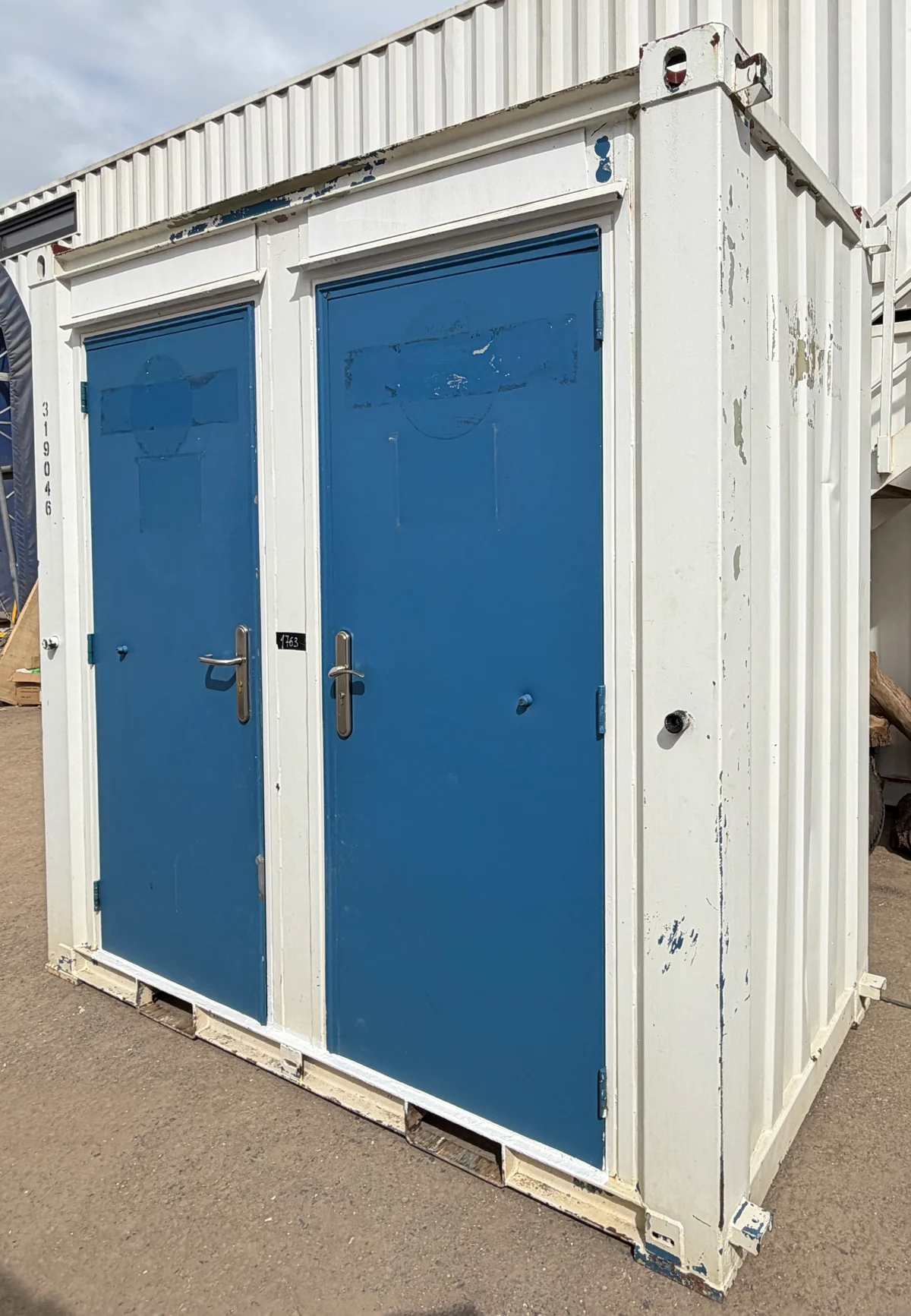 Double Toilet Block | Male & Female WC | 8x5 Ft | Unrefurbished Portable Toilet Block | 1+1 Toilet Block | Blue/White - Image 2