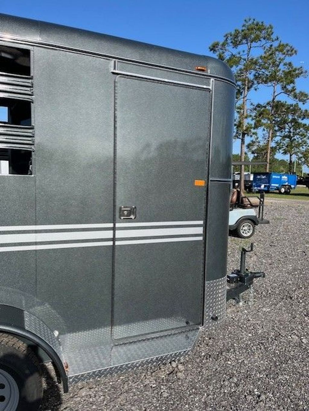 2026 Bee Trailers 6x13 Two-Horse Trailer – 7K GVWR stock 15526 view 9