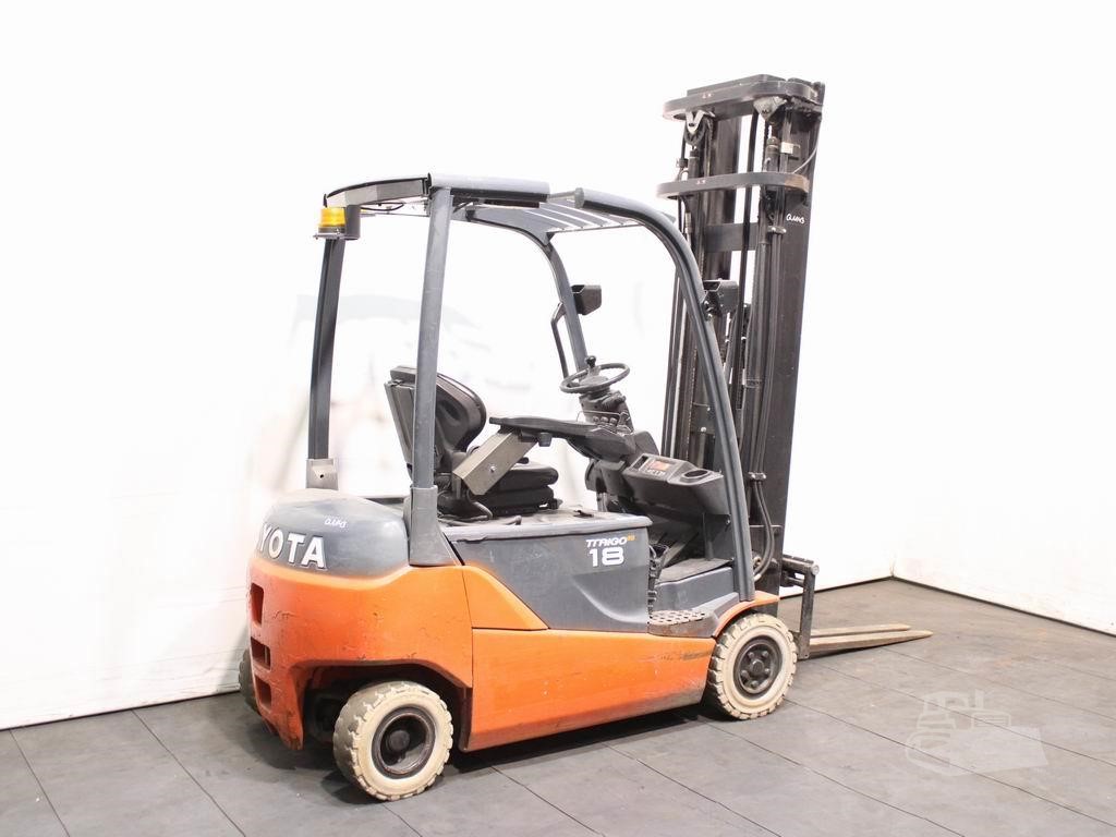2013 Toyota 8FBMT18 electric forklift detail 2