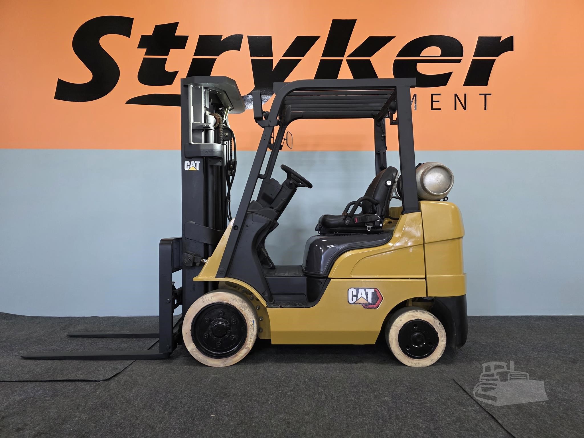 2017 CAT 2C5000 forklift original equipment photo 5