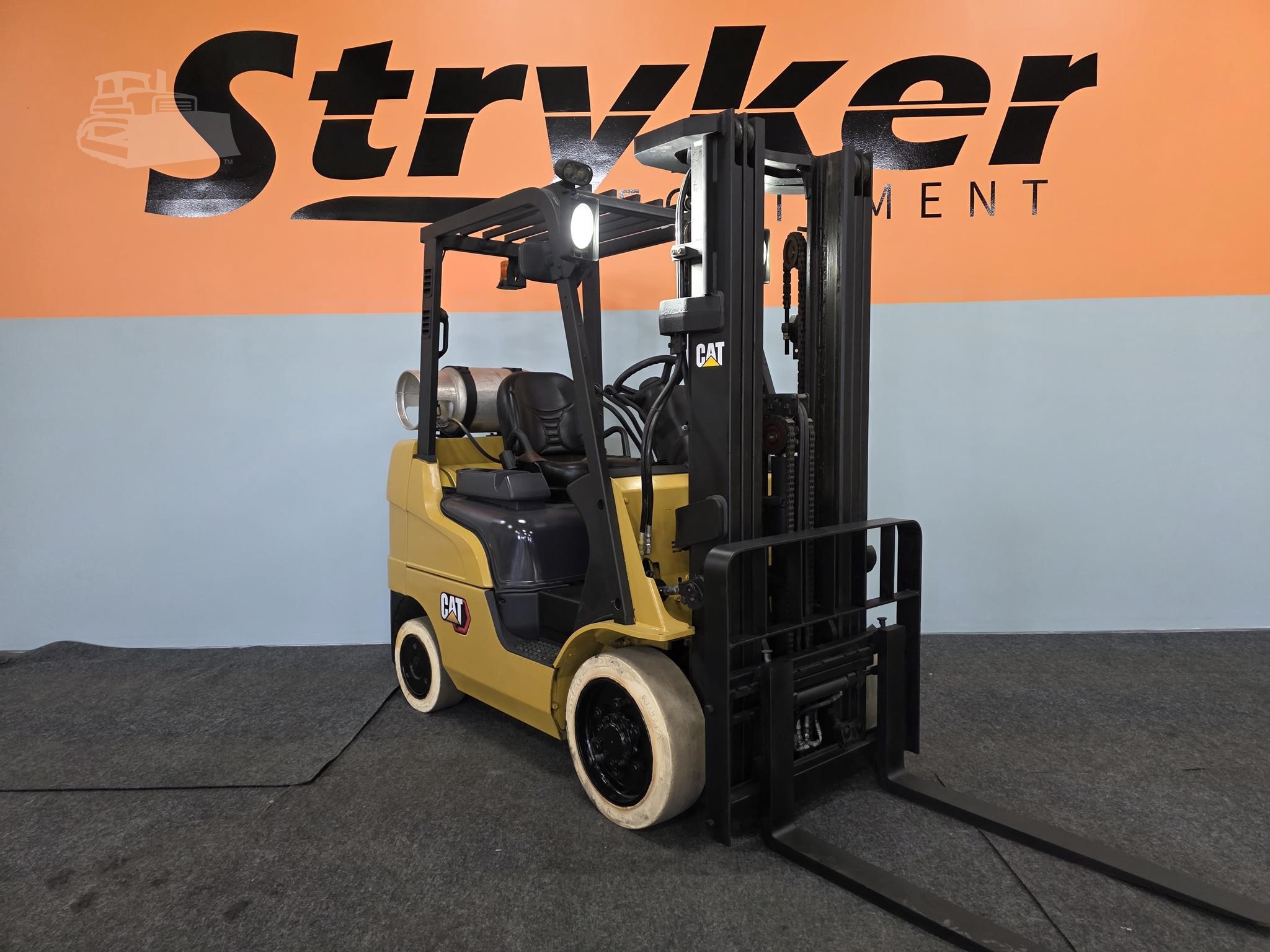 2017 CAT 2C5000 forklift original equipment photo 7