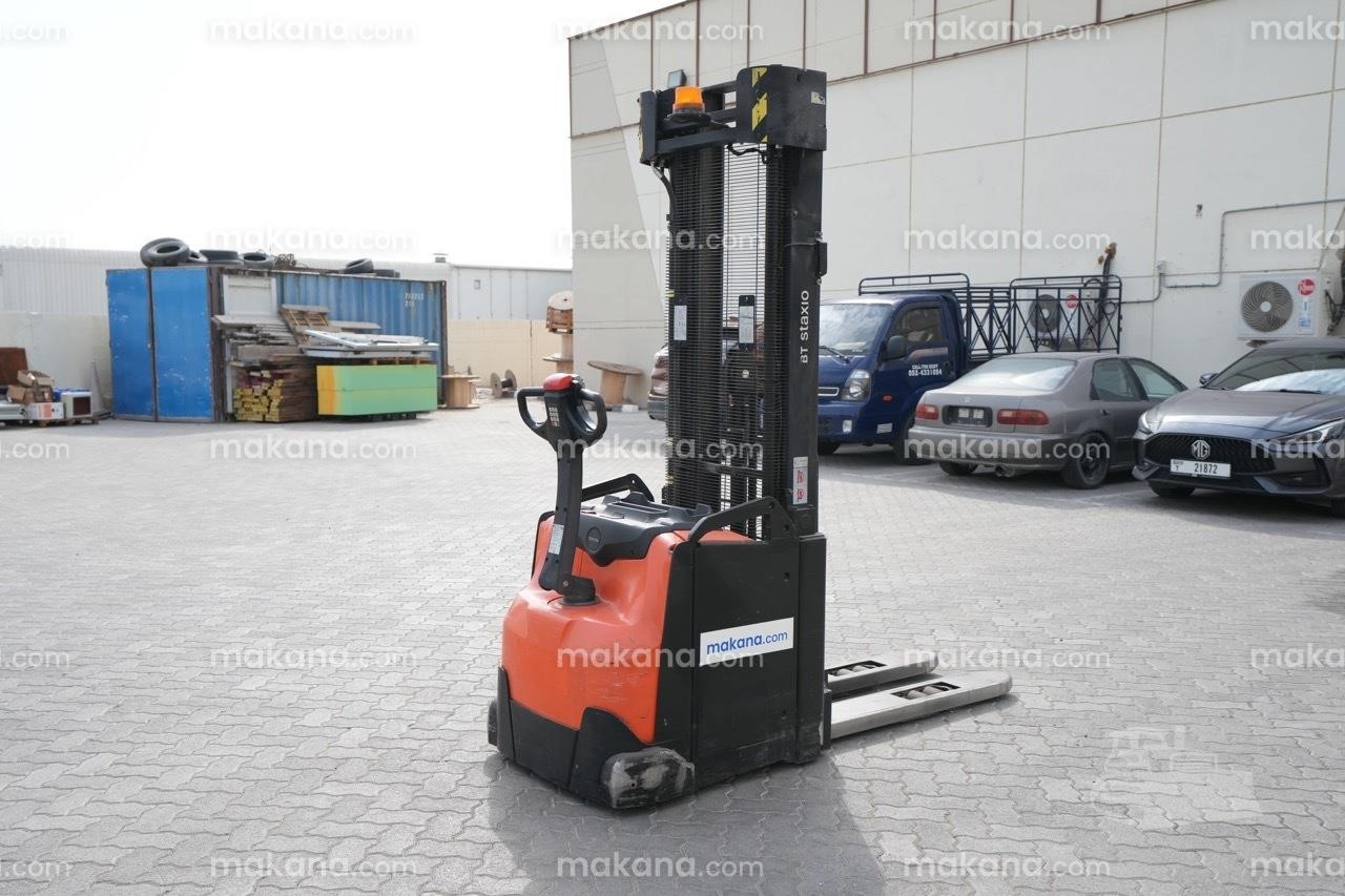 Toyota SWE160L electric pallet stacker detail 5