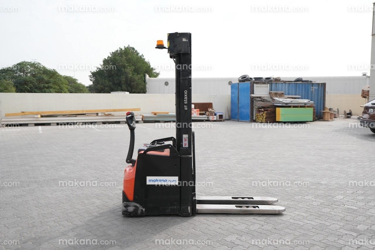 Toyota SWE160L electric pallet stacker detail 6