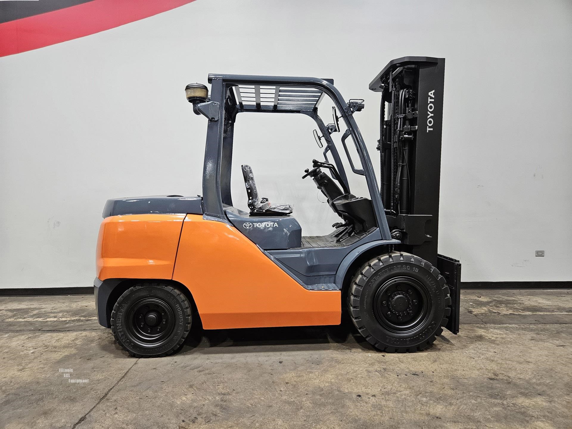 2018 Toyota 8FD50U 11000 lb diesel forklift photo 5