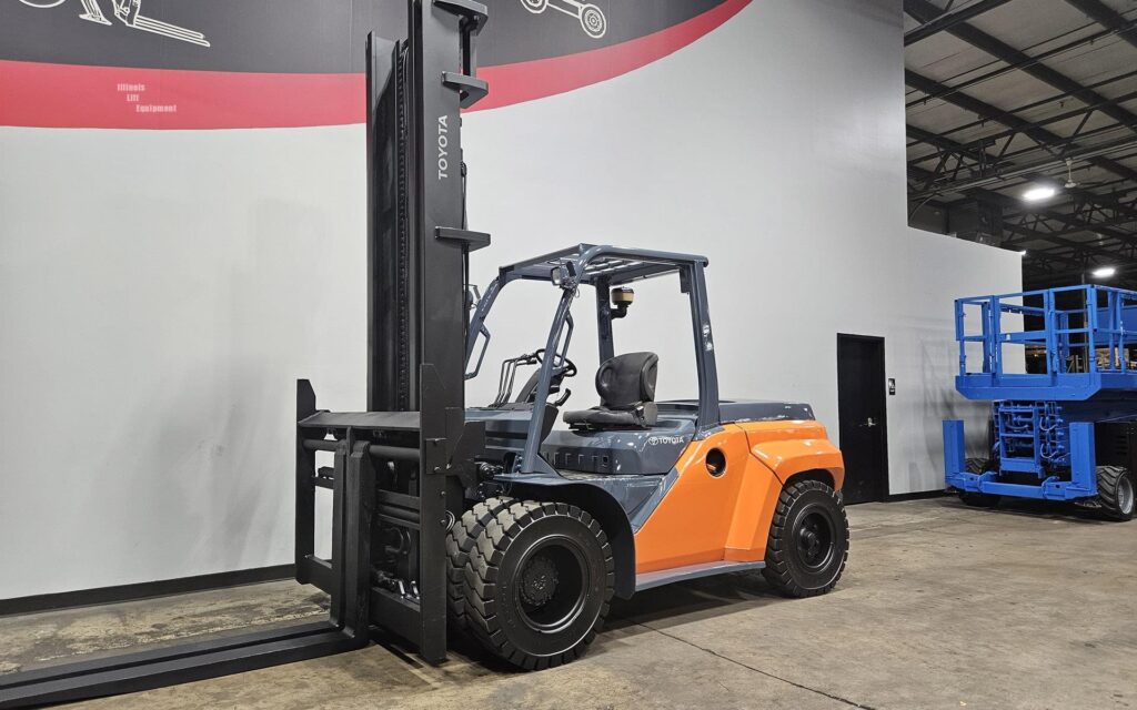 2018 Toyota 8FD80U 17500 lb diesel forklift photo 8
