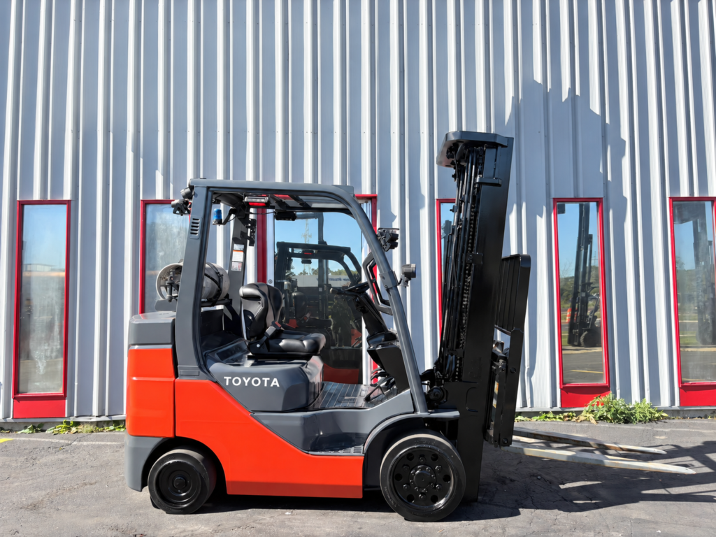 2020 Toyota 8FGCU30 forklift with side shift; dealer signage removed