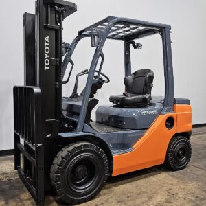 2021 Toyota 8FDU25 5000 lb diesel forklift photo 8