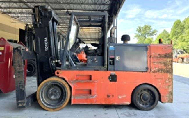 2021 Toyota THDC4000-30 diesel forklift view 1