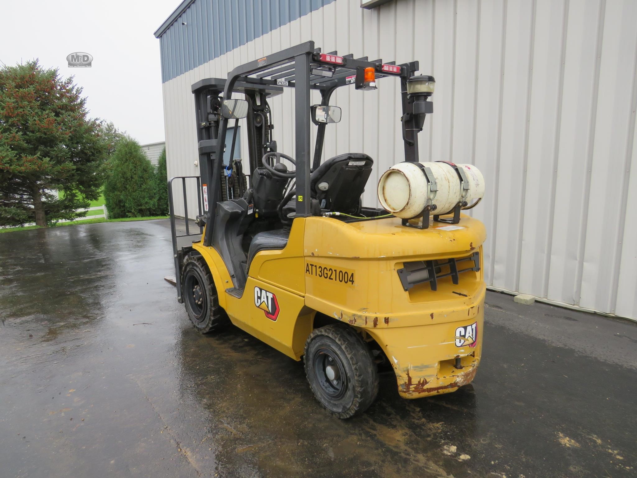 2023 CAT GP30N forklift original equipment photo 7