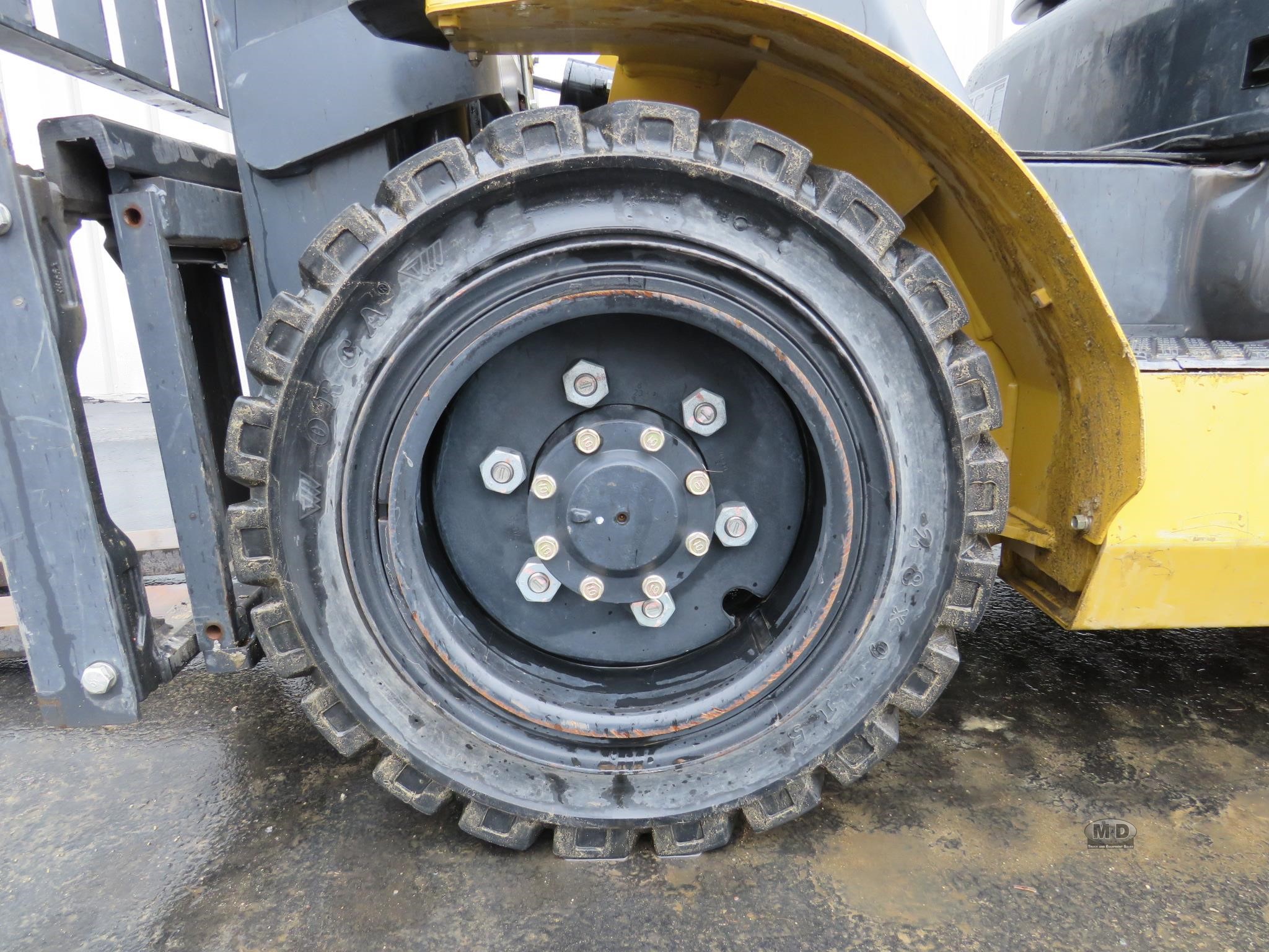 2023 CAT GP30N forklift original equipment photo 8