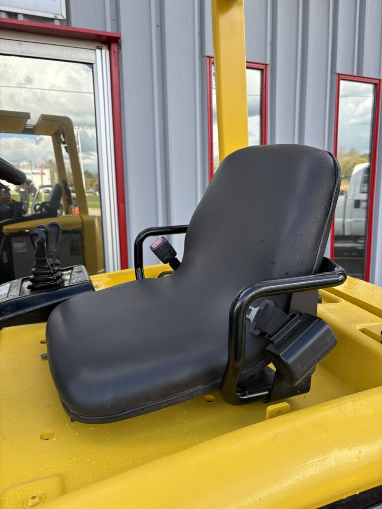 Hyster E50Z-27 forklift operator seat