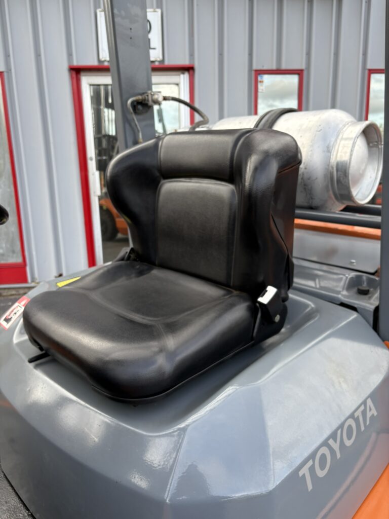 2012 Toyota 7FGU35 forklift stock 1688 detail 3