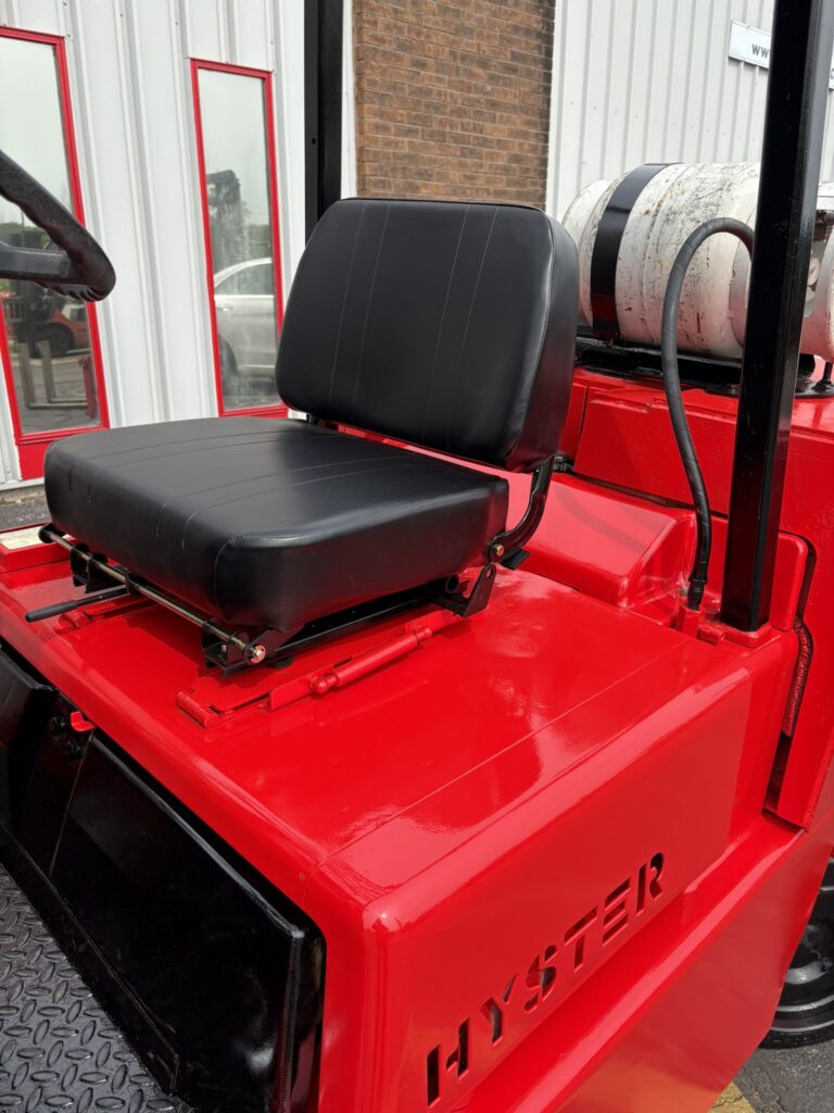 Hyster S120XL2S forklift operator seat