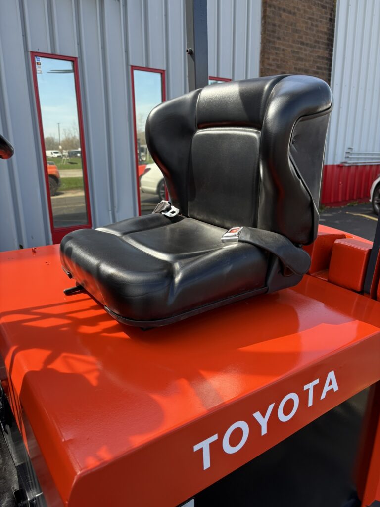 2005 Toyota 7FBCU25 forklift stock 1618 detail 3