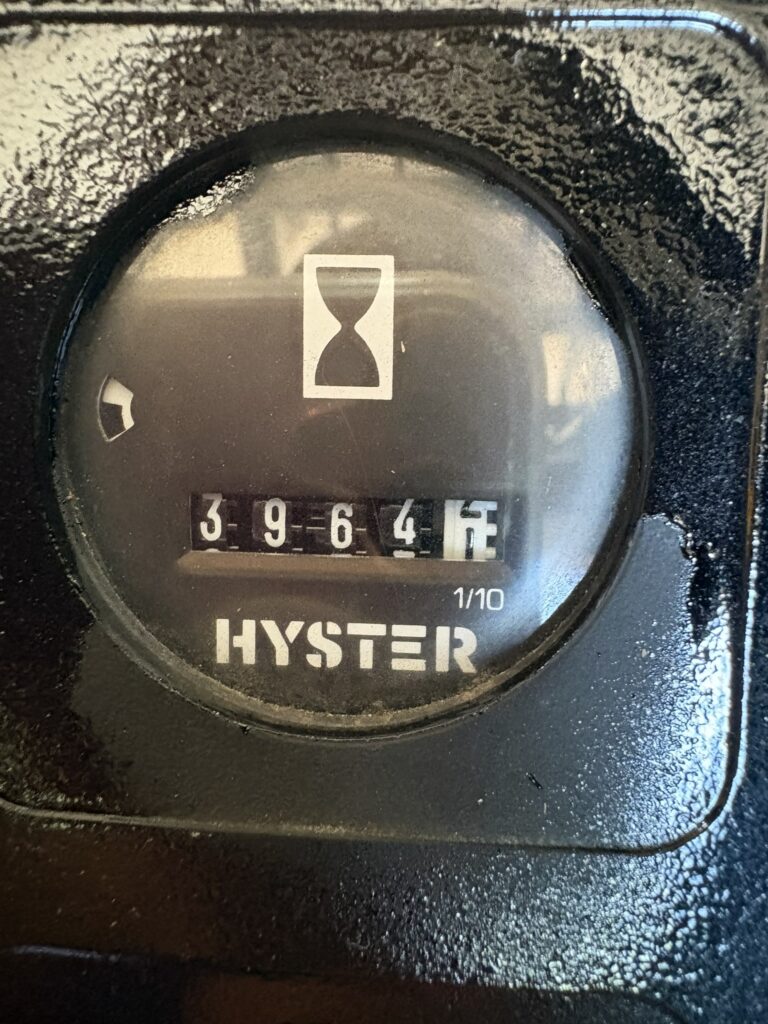 Hyster H100XL forklift hour meter