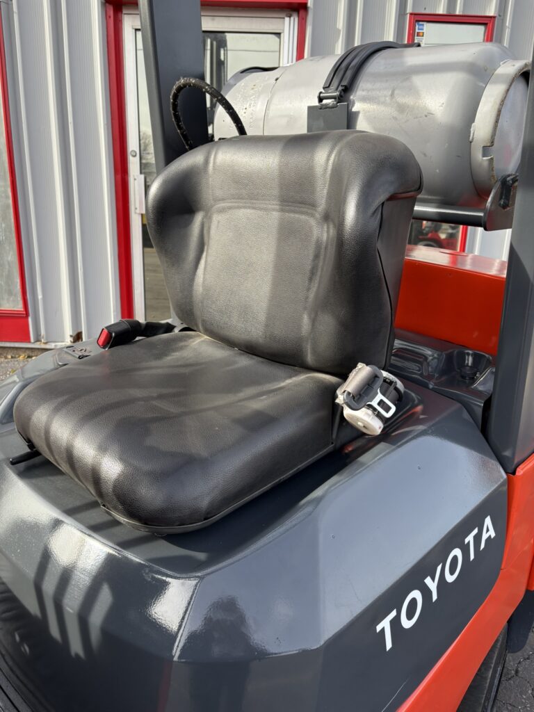 2002 Toyota 7FGCU30 forklift stock 1699 detail 4