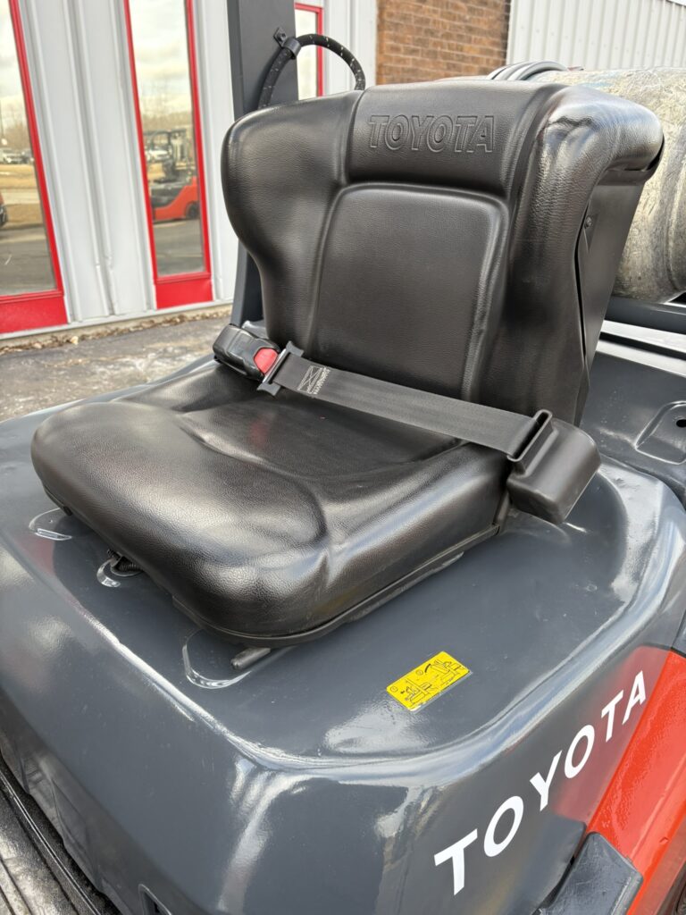 2011 Toyota 8FGU30 forklift stock 1569 detail 4