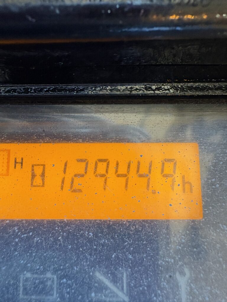 2010 Toyota 8FGCU25 forklift hour meter