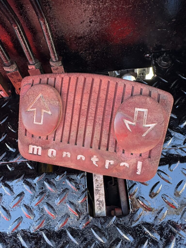 1999 Hyster S40E forklift Monotrol pedal