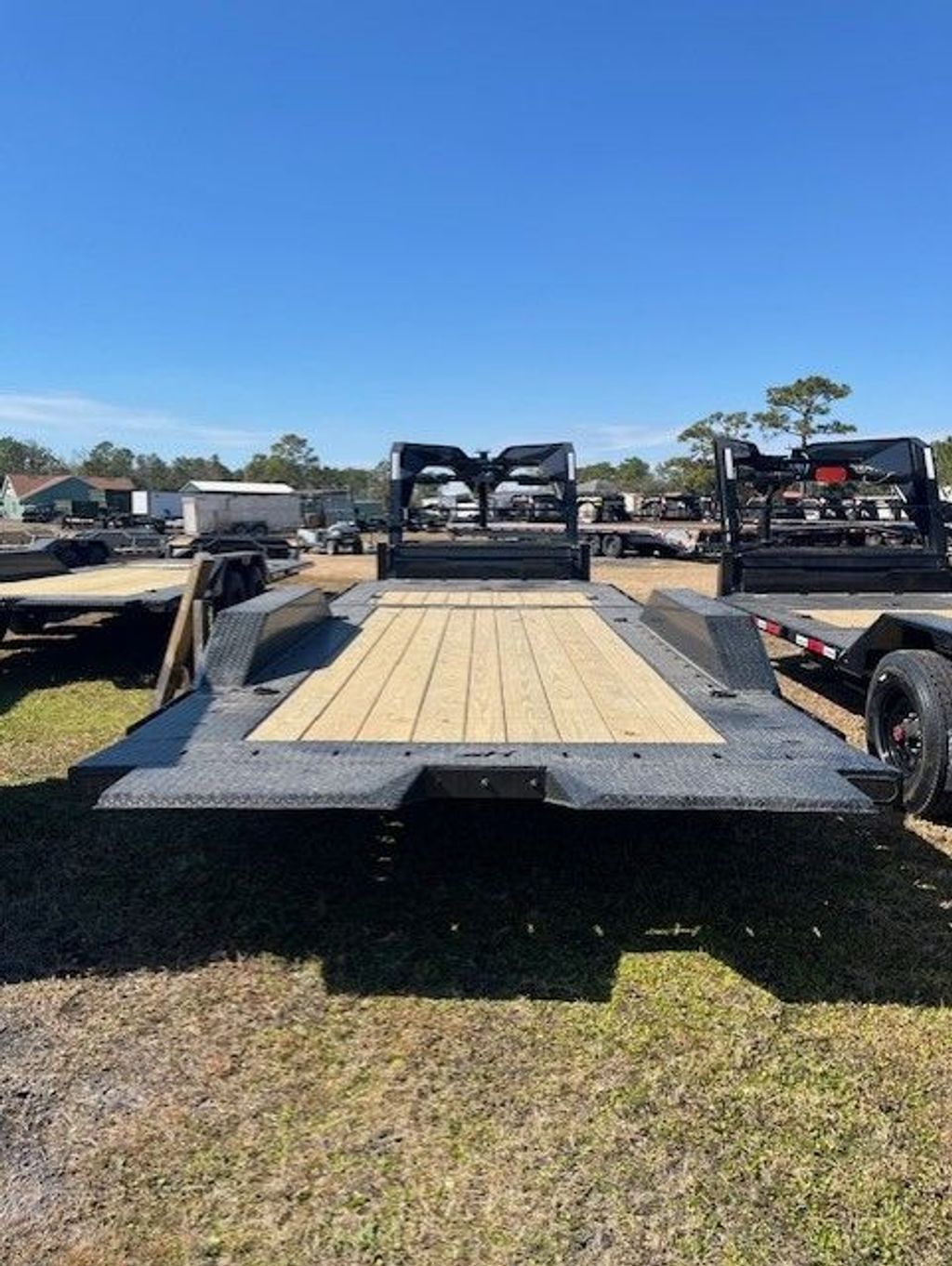 2026 Horizon 8.5x24 Gooseneck Gravity Tilt Trailer stock 14891 view 4