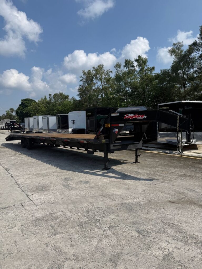 Used 2026 East Texas Longhorn 8.5x40 Gooseneck Flatbed Trailer stock 19258 view 1