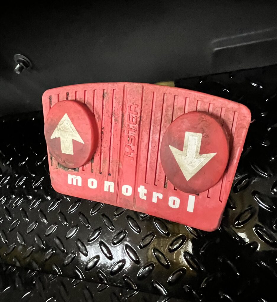 Hyster E50Z-27 forklift Monotrol pedal