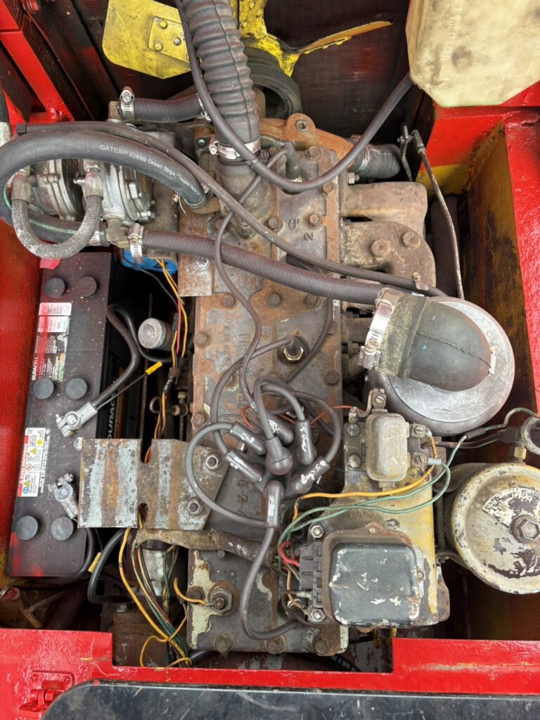 Hyster S150A forklift engine compartment