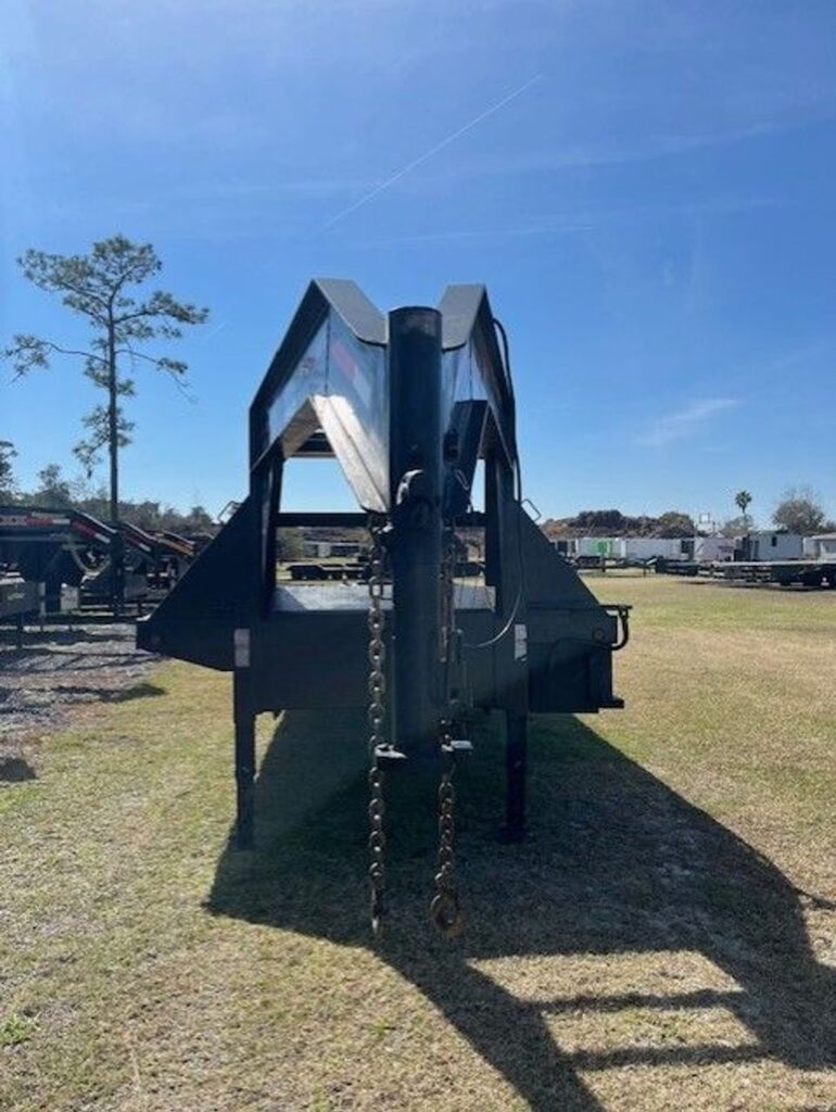 Used 2023 East Texas 8.5x40 Gooseneck Power Tilt Flatbed Trailer stock 14836 view 3