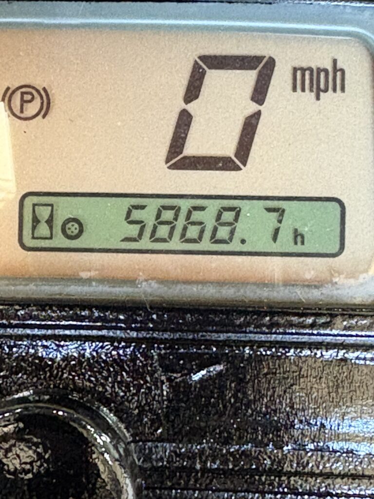 Toyota 5FBCU25 forklift hour meter