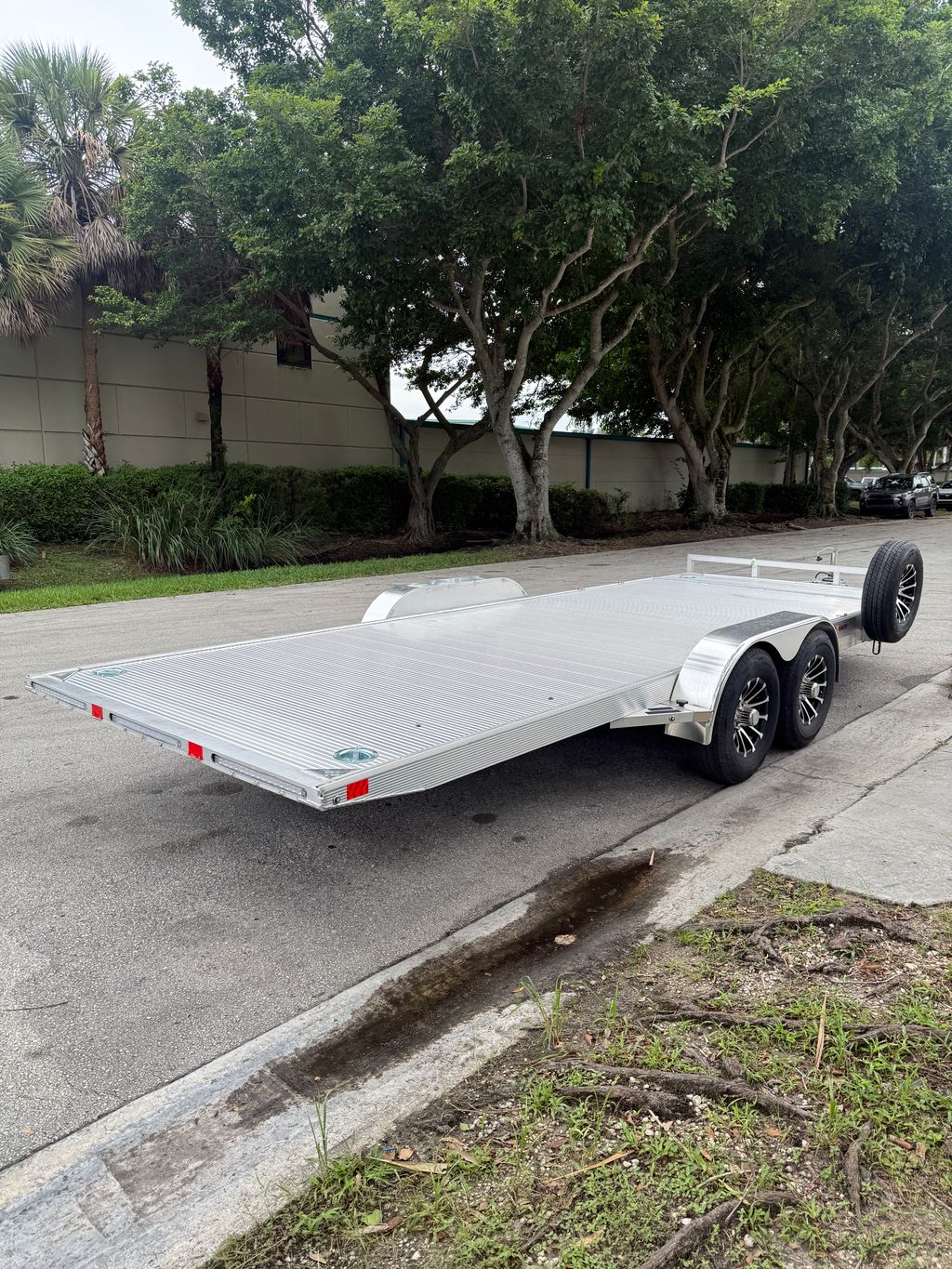 2027 Sport Haven 7x20 Aluminum Gravity Tilt Trailer – 9,990 lb GVWR view 10