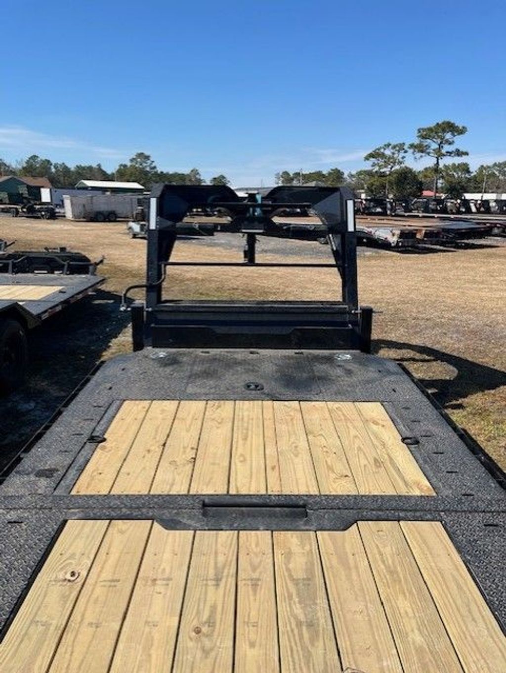 2026 Horizon 8.5x24 Gooseneck Gravity Tilt Trailer stock 14891 view 3
