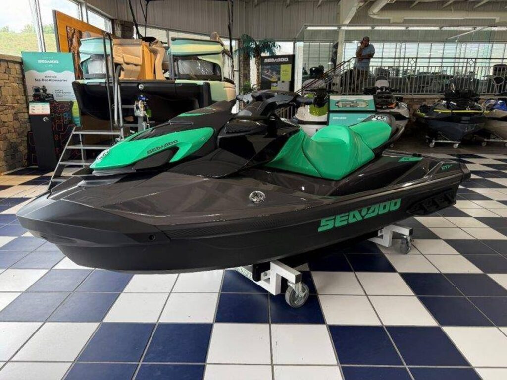2026 Sea-Doo GTI SE 130 Jet Ski for Sale – Eclipse Black/Laguna Green — view 1